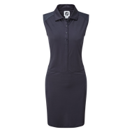 Pikee-Kleid mit angedeuteten Cap-Ärmeln